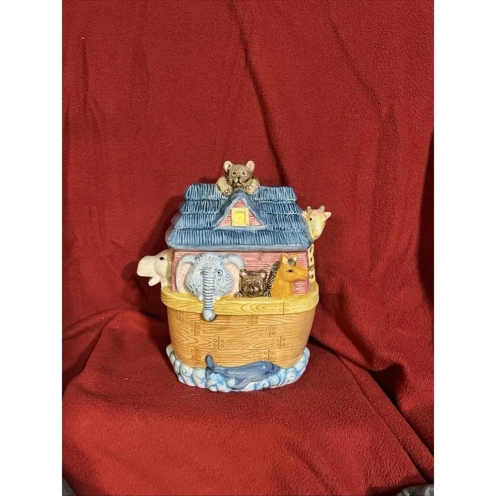 Noah's Ark Ceramic Sugar & Creamer and Cookie Jar 3‎ Piece Set (2039)